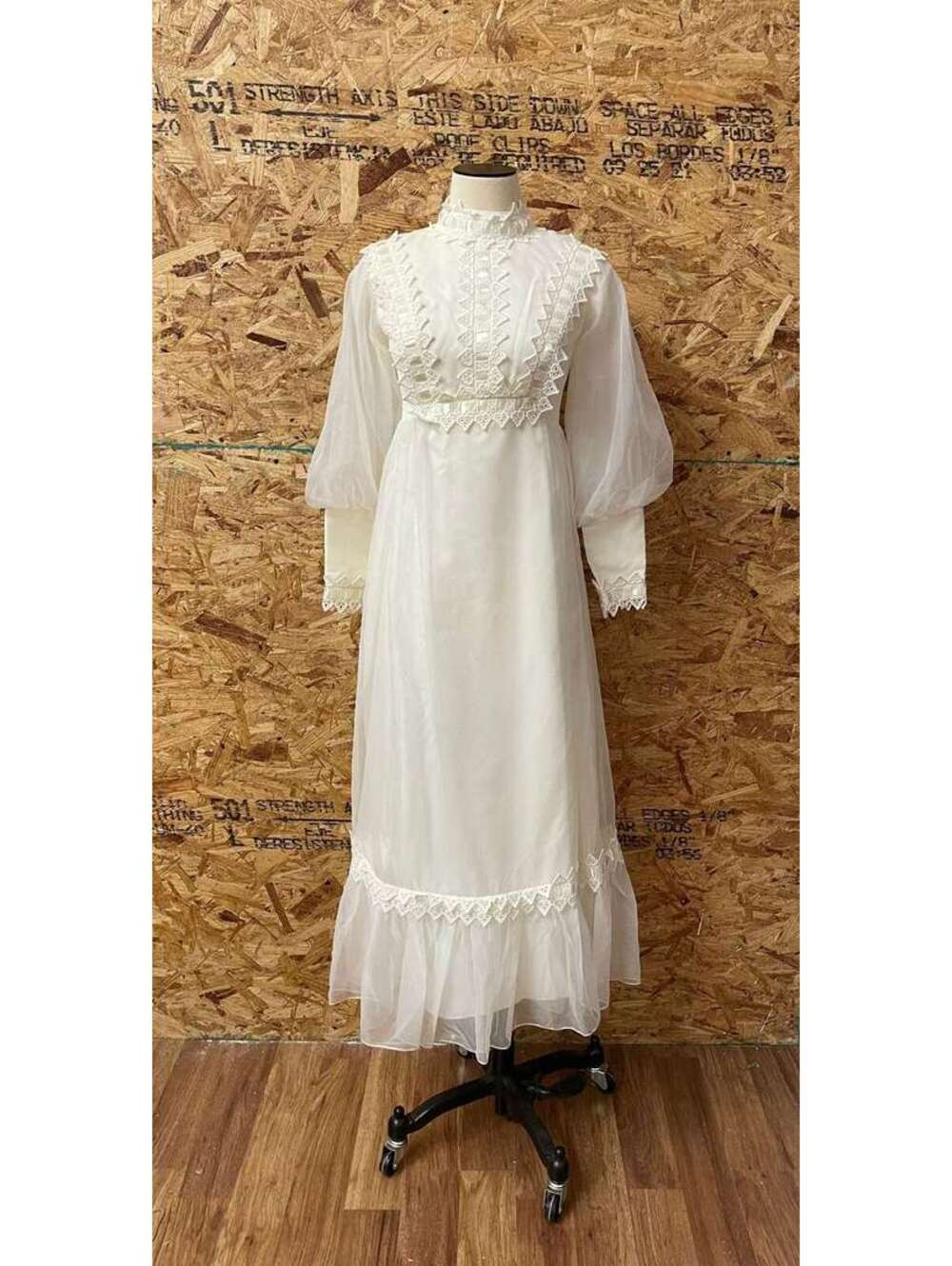 1970's Vintage Prairie Boho Wedding Dress XS / S Ribbon Lace Dreamy Maxi Dress